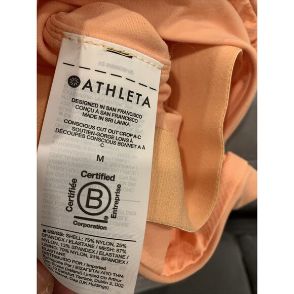 Athleta Crop tank top build in Bra Medium Peach Yoga Conscious New - Picture 5 of 5